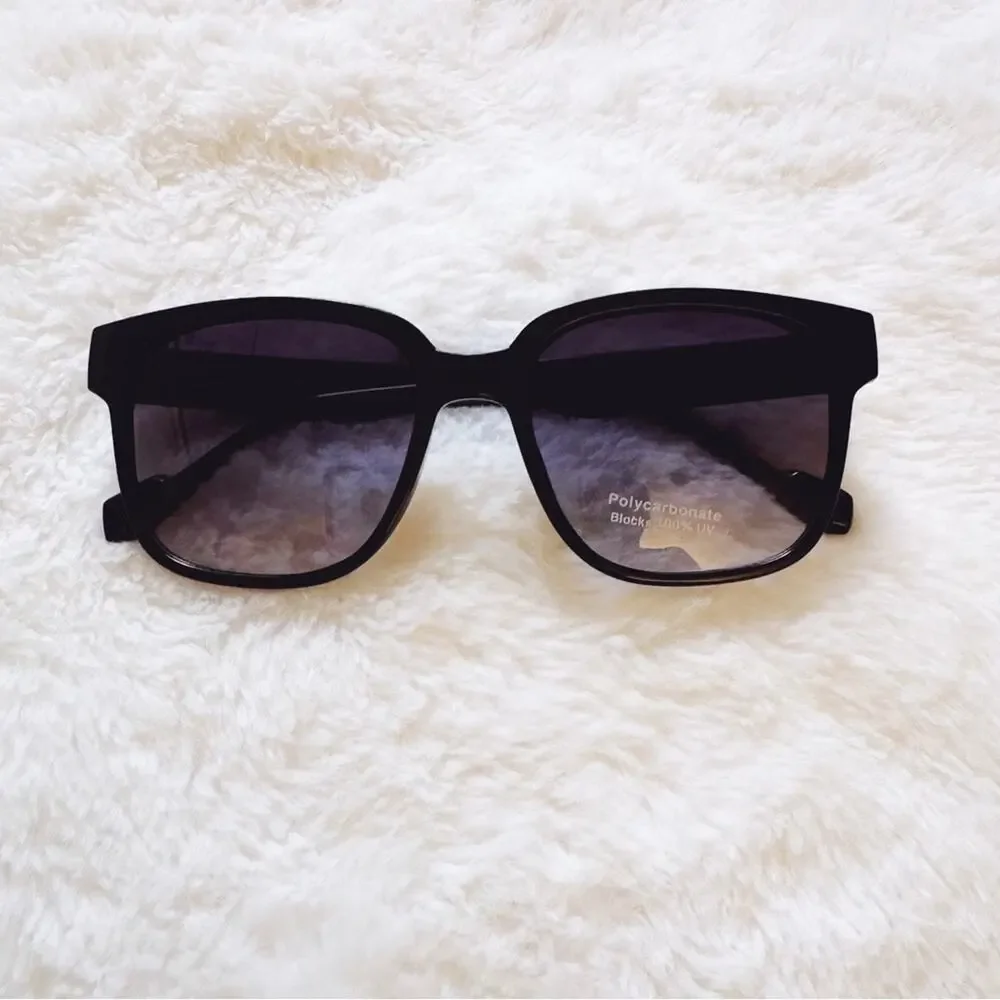 Oliver Black Oversized Chic Sunglasses
